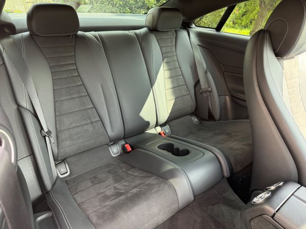 Mercedes E220d AMG Line Coupe *Night Pack* 364289571