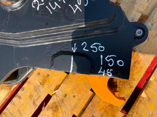 JCB HYDRAULIC QUICK HITCH....45mm PINS...1487t. 364338123