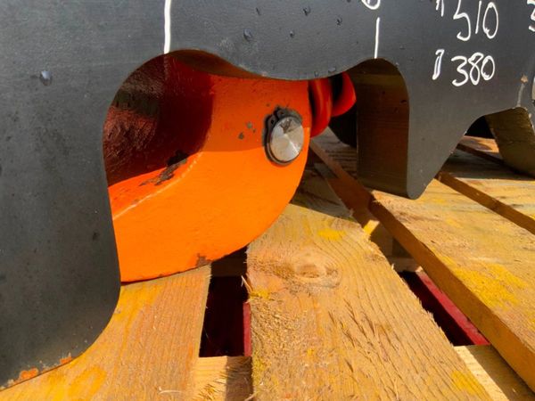 UNUSED HILL QUICK HITCH....80mm PINS.......1487. 364338439