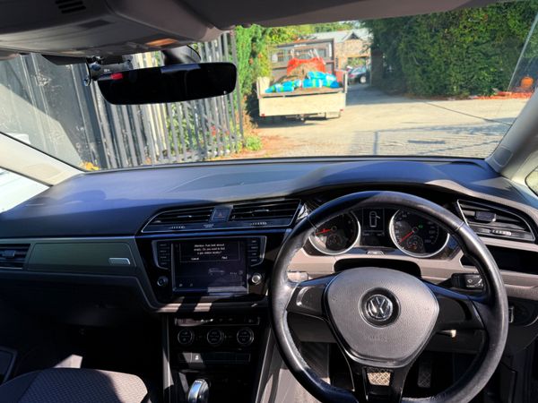 Volkswagen Touran TSI COMFORT LINE (7 SEATER AUTO) 364333036
