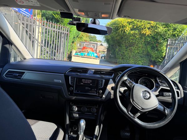 Volkswagen Touran TSI COMFORT LINE (7 SEATER AUTO) 364333074
