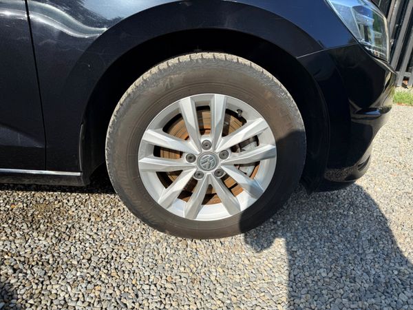Volkswagen Touran TSI COMFORT LINE (7 SEATER AUTO) 364333073