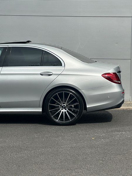 Mercedes-Benz E220d AMG *Panroof 364347493