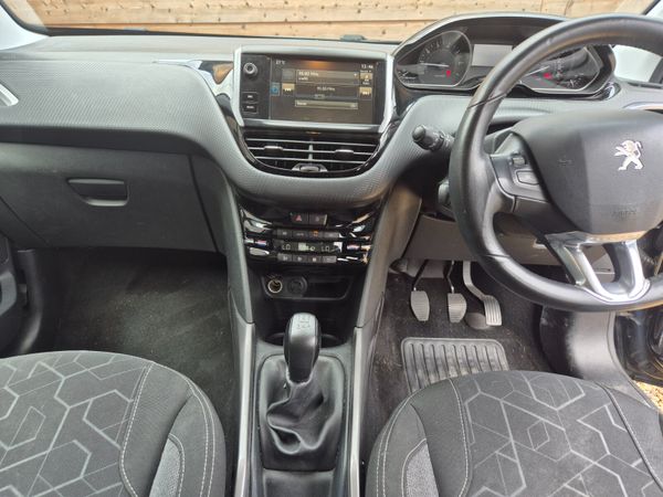 Peugeot 2008 2017 1.2 Petrol Low Milage 364348234