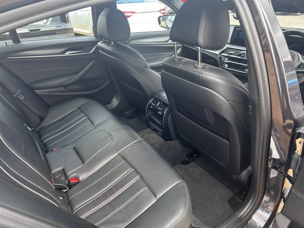 BMW 530E XDRIVE MSPORT 364357286