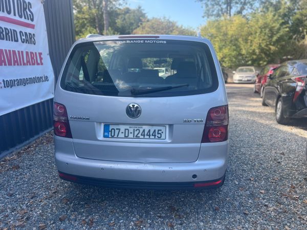 Volkswagen Touran 2007 364382315