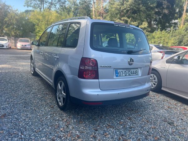 Volkswagen Touran 2007 364382317