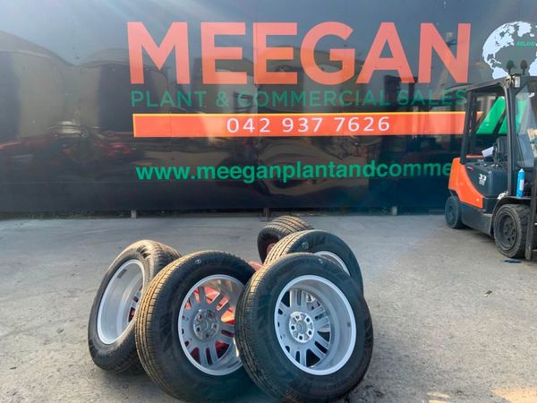 19" LAND ROVER DEFENDER ALLOYS & TYRES. 364392720