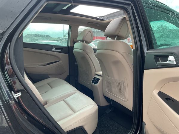 HYUNDAI TUCSON 1.7 PREMIUM SUNROOF LEATHER 364418303