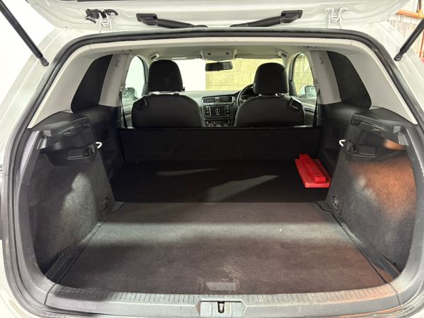 2018 Volkswagen Golf Trendline Van 1.6 TDi 364425438