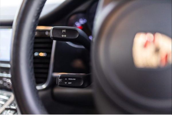 152 Porsche Panamera PLUG-IN HYBRID 3.0 364448141