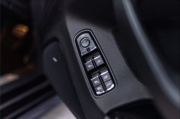 152 Porsche Panamera PLUG-IN HYBRID 3.0 364448143