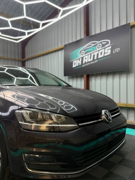 Volkswagen Golf 2015 - Automatic + Lounge spec 364442294