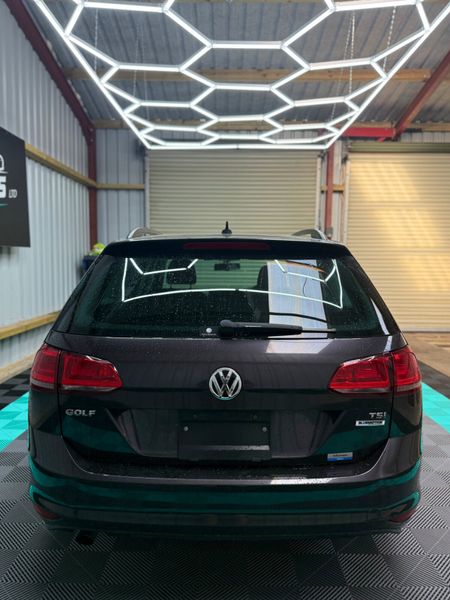 Volkswagen Golf 2015 - Automatic + Lounge spec 364442298