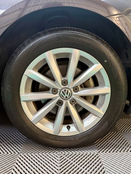 Volkswagen Golf 2015 - Automatic + Lounge spec 364442307