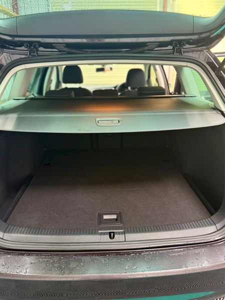 Volkswagen Golf 2015 - Automatic + Lounge spec 364442301