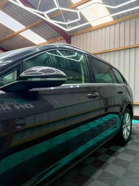 Volkswagen Golf 2015 - Automatic + Lounge spec 364442310