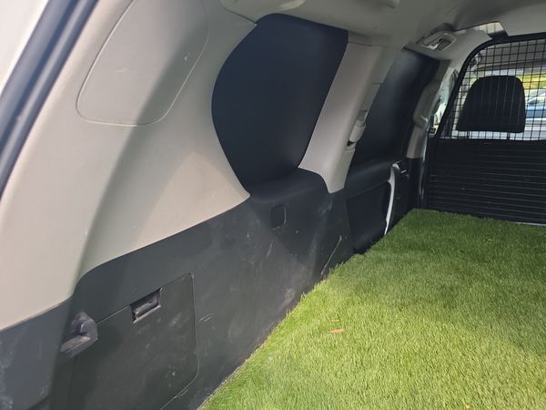 Toyota Land Cruiser GX LWB Auto  204Bhp 364456434