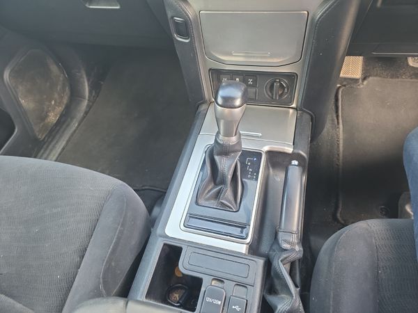 Toyota Land Cruiser GX LWB Auto  204Bhp 364456441