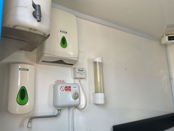16 FT BOSS 12 MAN WELFARE UNIT CABIN....1263 T 364451021