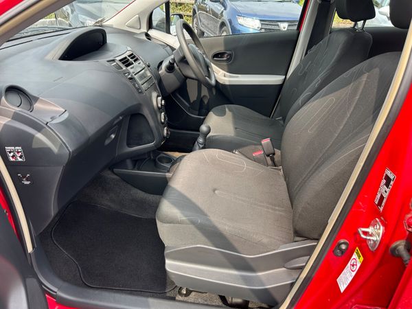 Toyota Yaris 2010 364462718