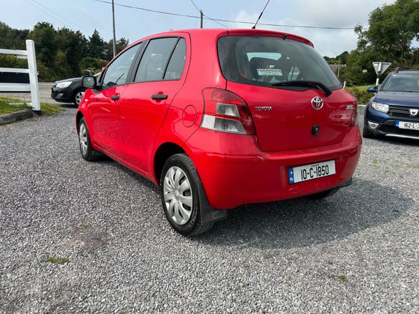 Toyota Yaris 2010 364462742