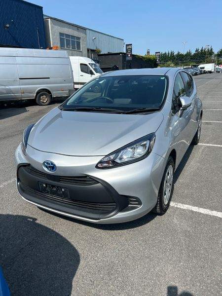 Toyota Aqua New shape 364475045