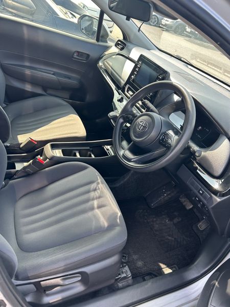 Toyota Aqua New shape 364475047