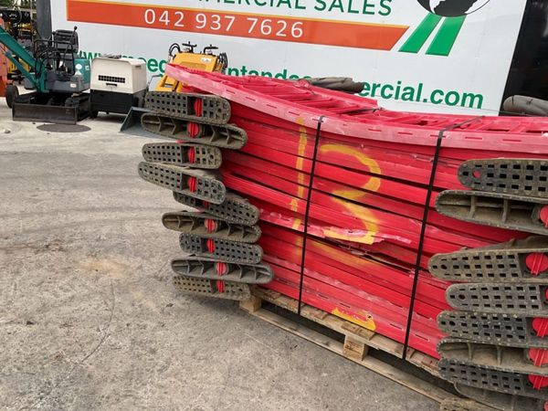 PEDESTRIAN SAFETY BARRIERS..13. 364487527