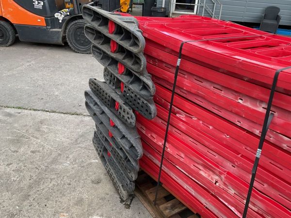 PEDESTRIAN SAFETY BARRIERS.........11. 364482595