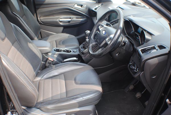 Ford Kuga  2.0 TDCI TITANIUM 5DR SUV 2016 364524385