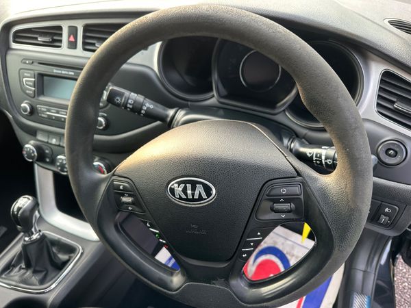 Kia Ceed  low milage Crdi 364522708