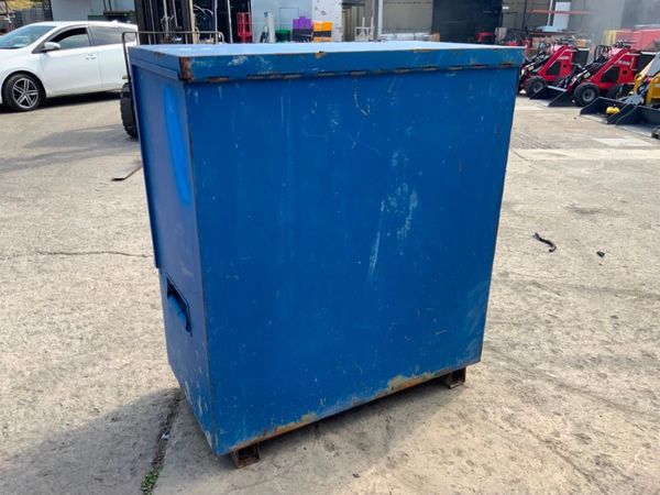 DOUBLE HEIGHT TOOL STORAGE CHEST.....259-1. 364537467