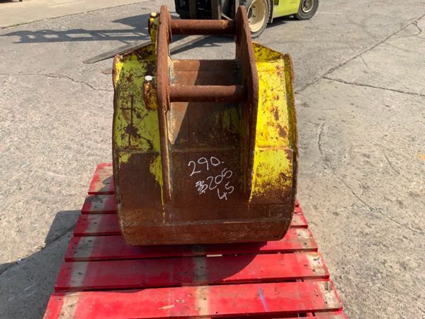 24" STRICKLAND BUCKET......45mm PINS.....23c 364537655