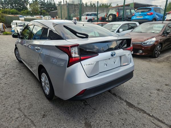 2020 Toyota Prius Hybrid Automatic 364539121