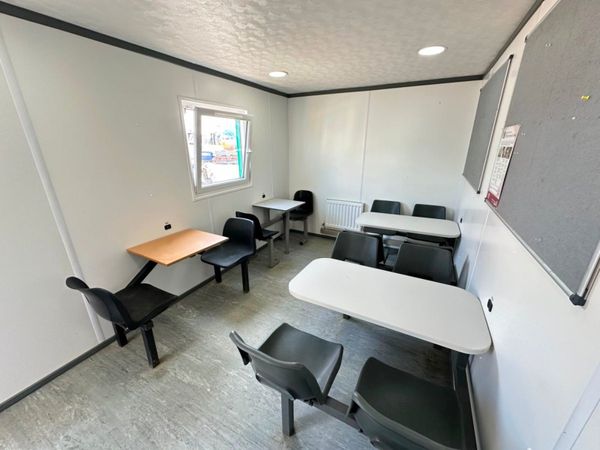 23 x 9 ECO WELFARE UNIT , generator , toilet .... 364550577