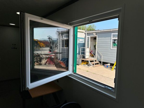 23 x 9 ECO WELFARE UNIT , generator , toilet .... 364550585