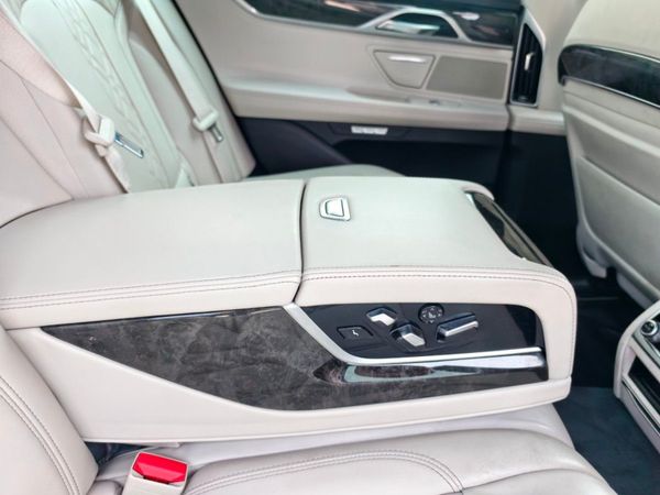 BMW 7 Series 740d Xdrive M Sport 364580990