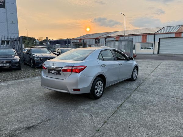 Toyota Corolla 2015 364606974