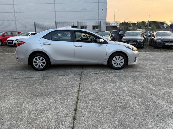 Toyota Corolla 2015 364606975