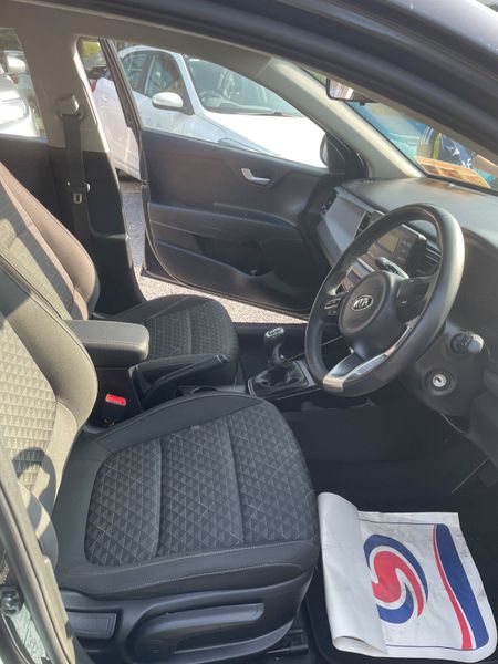 Kia Rio 2018 - SPOTLESS & DRIVES LIKE NEW. 364616691