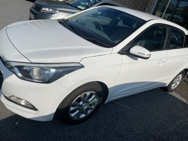 Hyundai i20 2016 - STUNNING CAR,  PRISTINE WHITE. 364617820