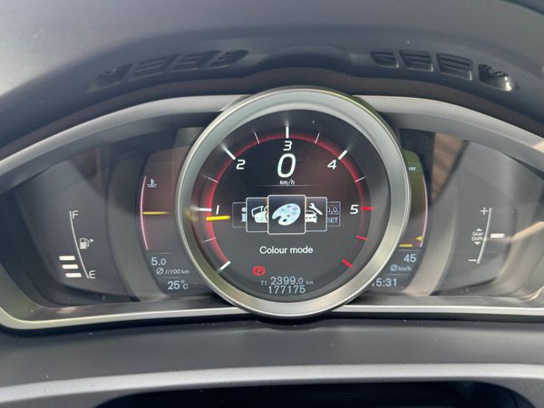 Volvo V40 2015 SE 1.6D LEATHER NEW NCT 364619213