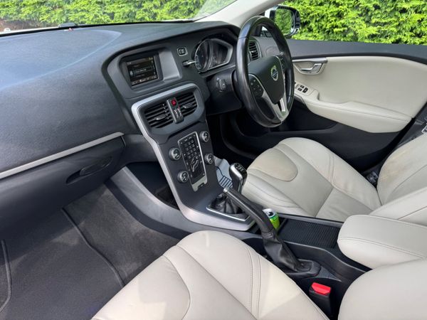 Volvo V40 2015 SE 1.6D LEATHER NEW NCT 364619225