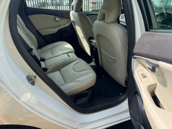 Volvo V40 2015 SE 1.6D LEATHER NEW NCT 364619220
