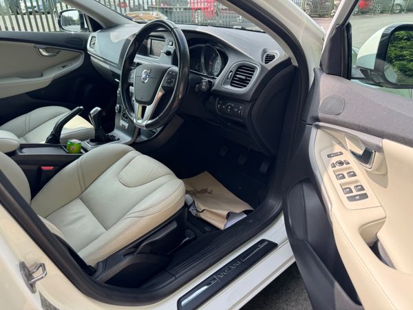 Volvo V40 2015 SE 1.6D LEATHER NEW NCT 364619221