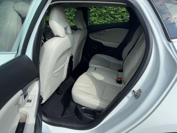 Volvo V40 2015 SE 1.6D LEATHER NEW NCT 364619223