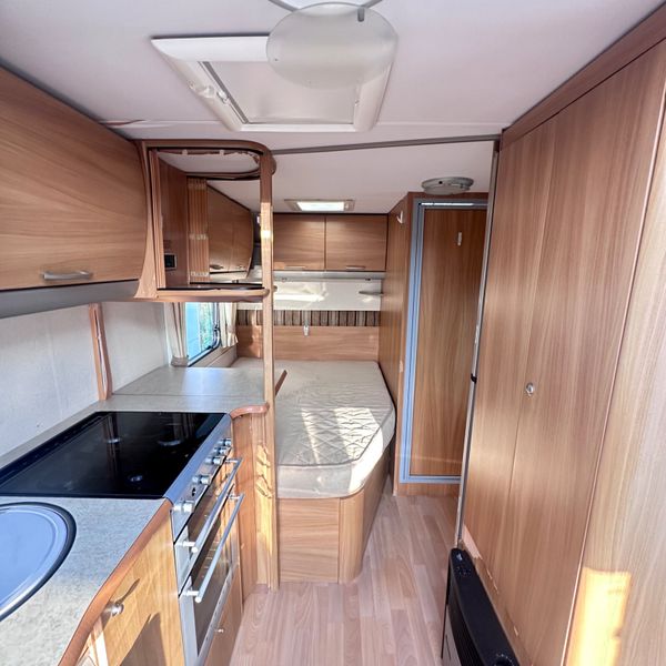 ✨STUNNING SWIFT CHARISMA 4 BERTH FIXED BED✨ 364622493