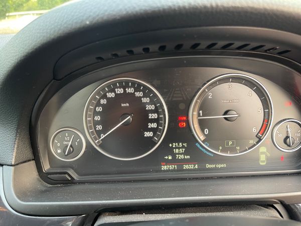 BMW 5 AUTOMATIC 364676470