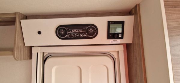 Swift Sprite Major 4SB  fixed  Bed 364691409